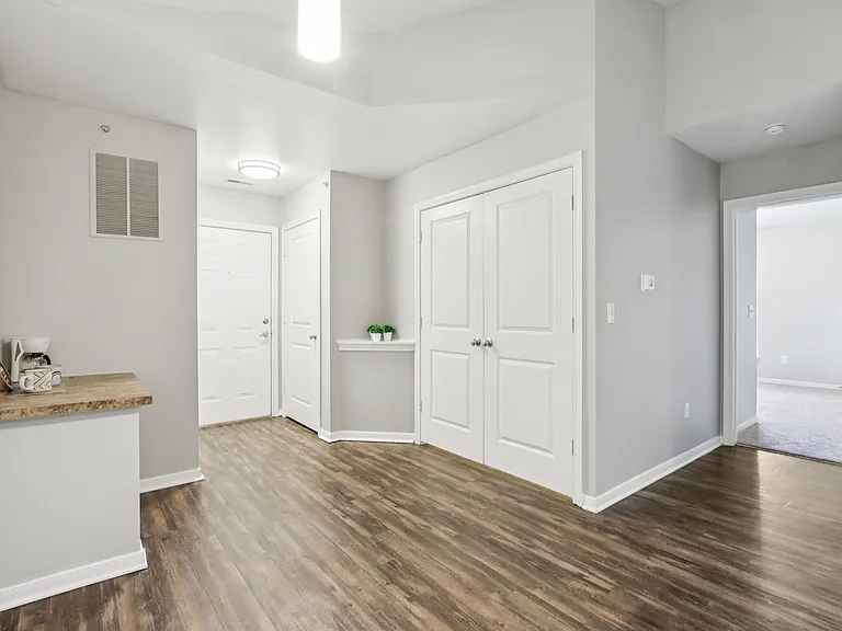 City View Farm Apartments — Photo 19