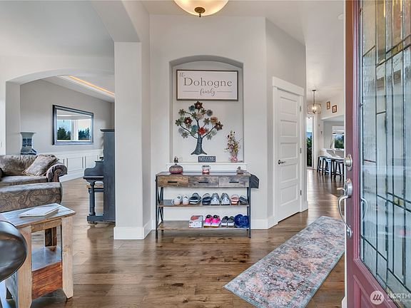 3rd image of 2903 219th Avenue E
