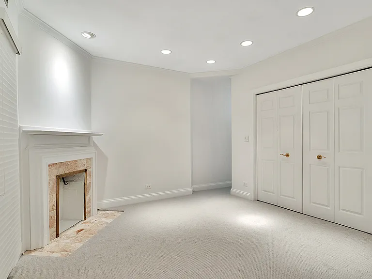 1228 N Dearborn St #2 — Photo 26