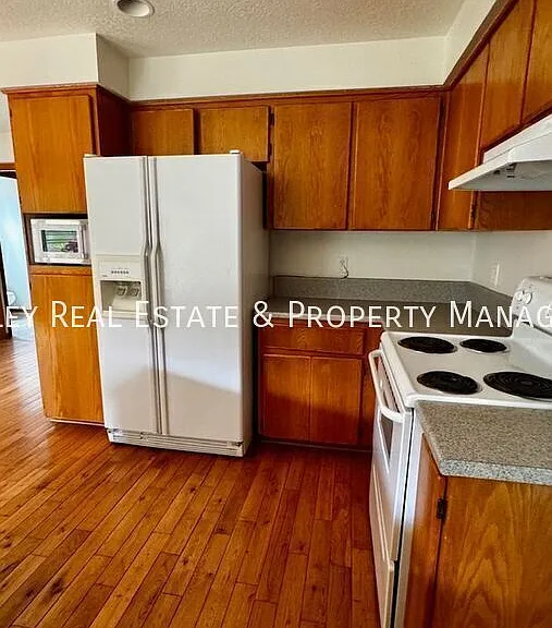 10271 SW Evergreen Ct — Photo 5
