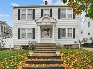 367 Webster Ave, Cranston, RI 02920