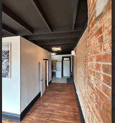 3rd image of 129 1/2 S Main St #1