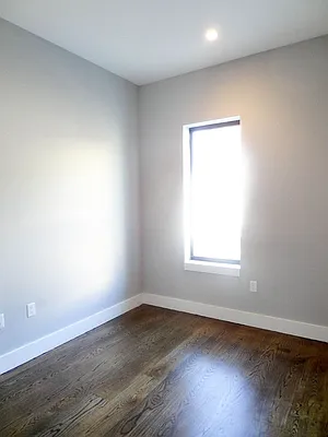 Rented by Evergreen Apartments BK | media 5