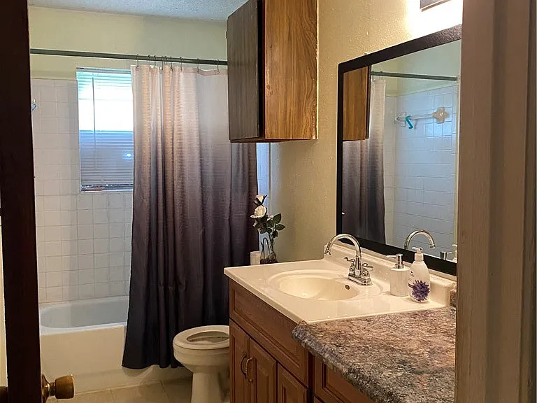 907 N Hugo St — Photo 11