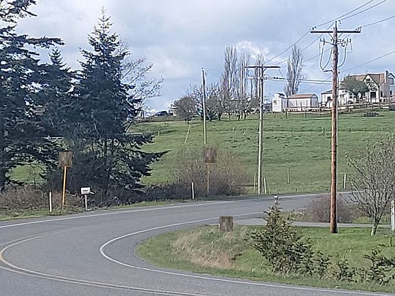 4th image of 1294 Crosby Rd