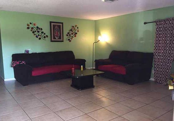 Home For Sale In Maravilla