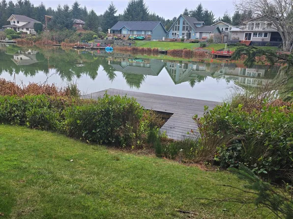 107 Duck Lake Drive NE, Ocean Shores, WA 98569
