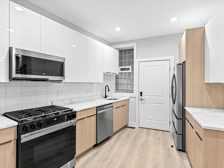 7661 N Rogers Ave #3 — Photo 1