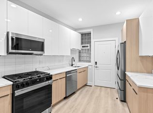 7661 N Rogers Ave APT 3, Chicago, IL 60626