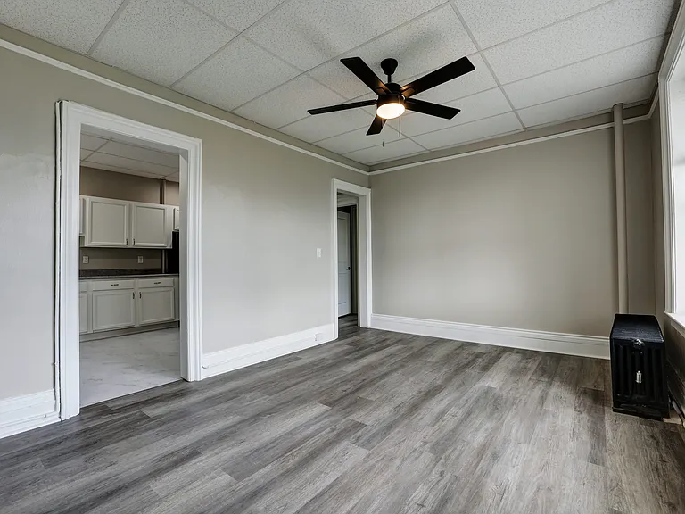 Willett Apartments — Photo 33