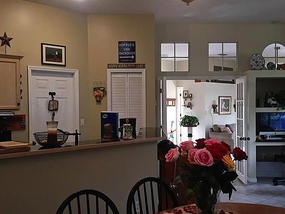 3rd image of 801 W Charing Cross Cir