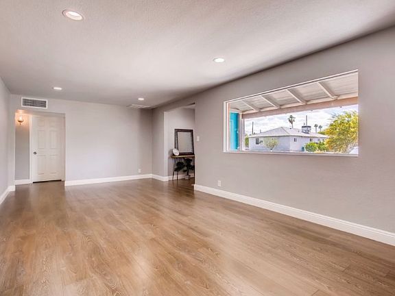 4th image of 1325 Darmak Dr