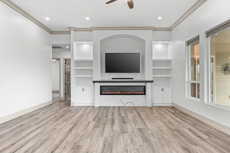 Thumbnail 12