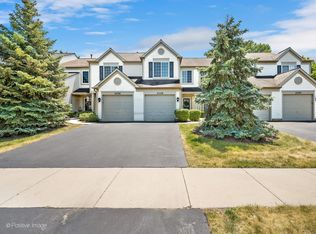 2538 Carrolwood Rd, Naperville, IL 60540