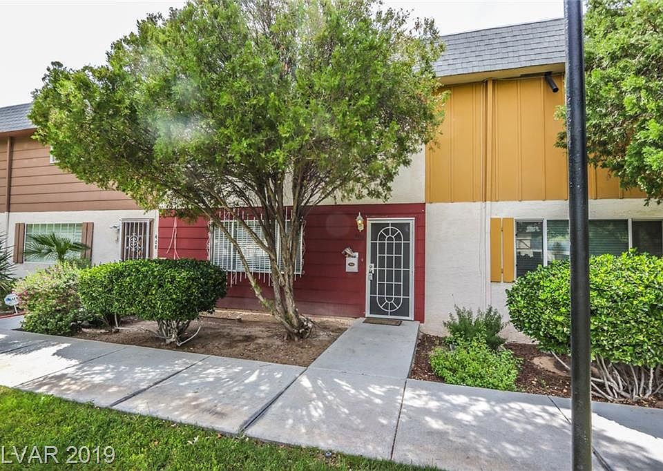 1st image of 406 Greenbriar Townhouse Way