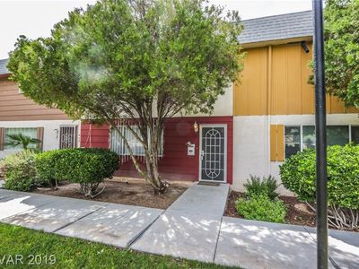 406 Greenbriar Townhouse Way, Las Vegas, NV, 89121