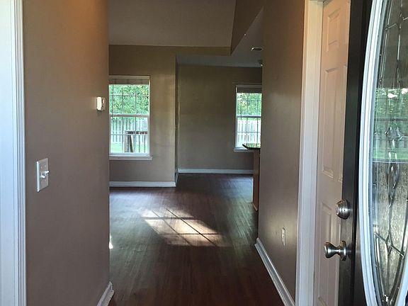 2nd image of 129 Thomkin Dr