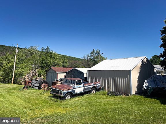 3rd image of 10837 Keystone Rd