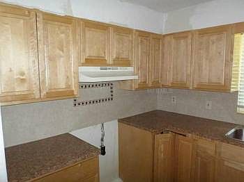 3rd image of 102 Wilmer Ave
