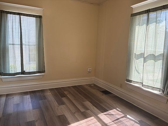 3rd image of 626 W 7th St #2
