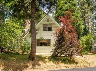 22896 Azalia Ln, Crestline, CA 92325