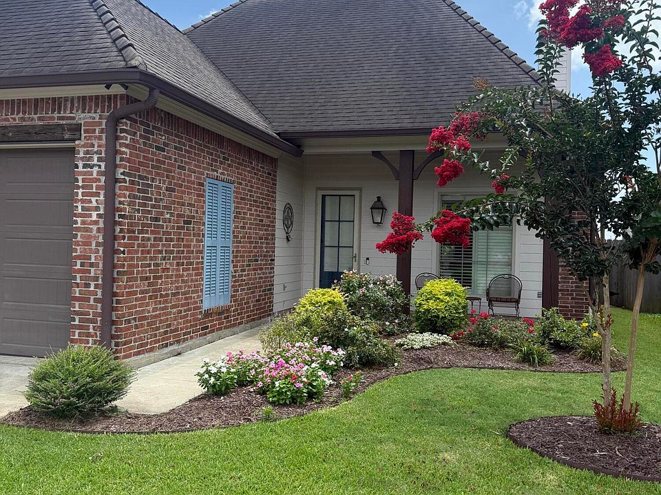 1st image of 404 Habitat Ridge Dr