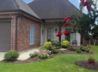 404 Habitat Ridge Dr, Broussard, LA 70518