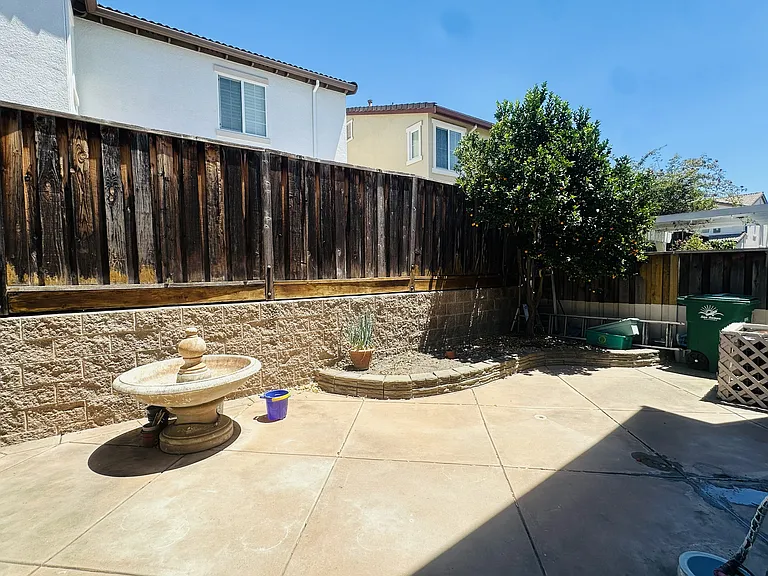 2425 Milford Dr — Photo 16