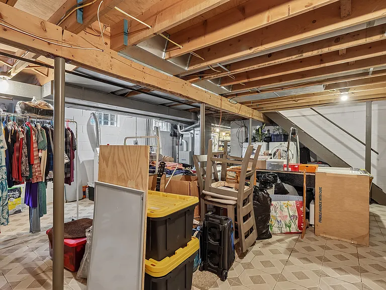 4702 Alger Rd — Photo 35