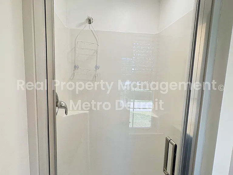 3028 Caswell Dr — Photo 19