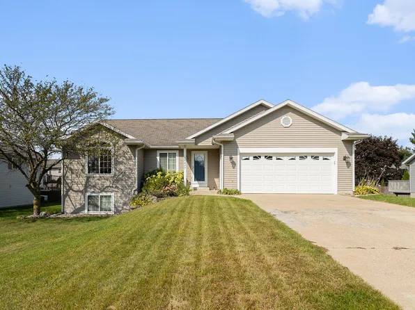 10477 Felch St, Zeeland, MI 49464