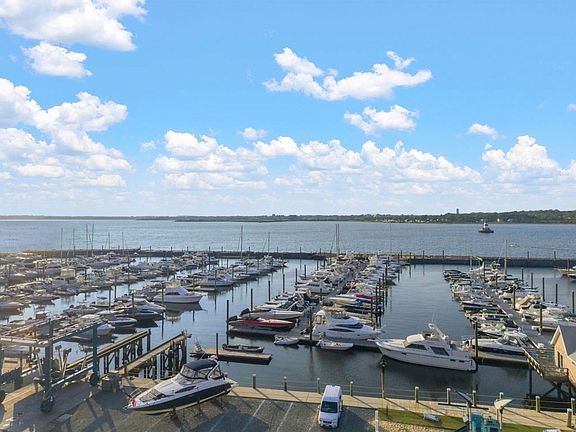 4th image of 700 Shore Dr #9-901