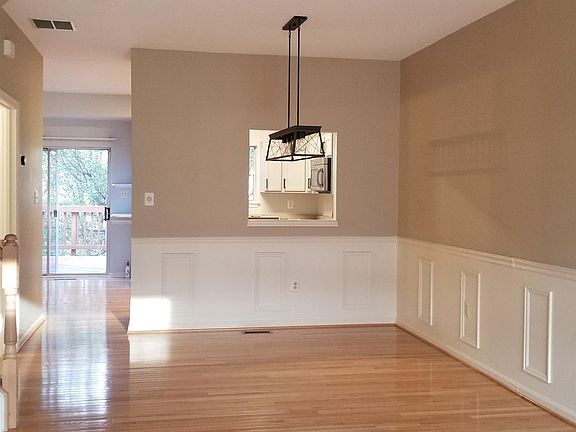 4th image of 2506 Clover Field Cir