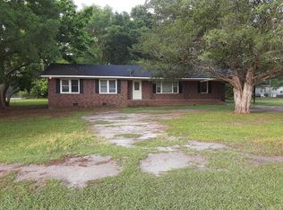 557 Hesseman Ave, Holly Hill, SC 29059