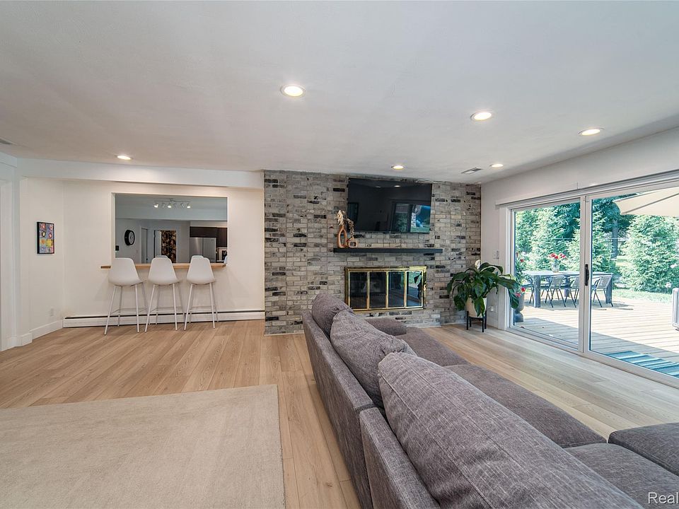 30695 Bruce Ln, photo 12