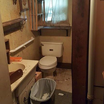 5th image of 3581 S Beech Ave