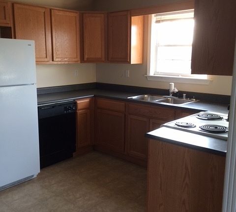 4th image of 105 Stockton Ct APT C