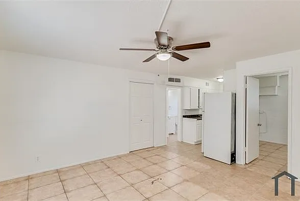 1 bed, 700 sqft, $995 — Photo 1
