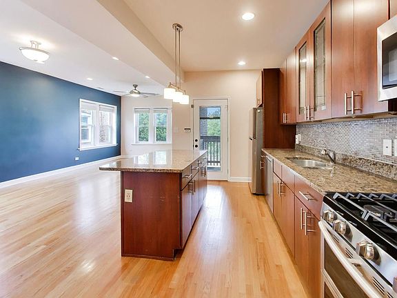 5th image of 4253 N Mozart St APT 3N