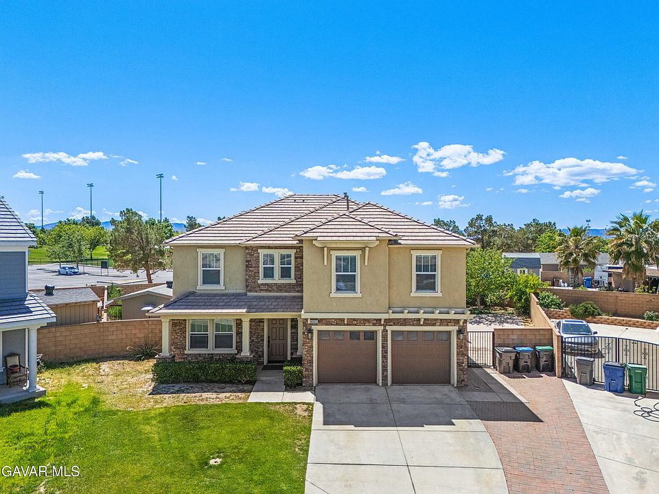 1st image of 43023 Artesia Ct