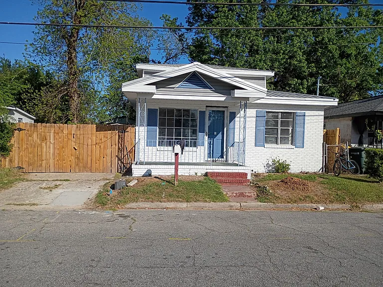 814 Allen Ave — Photo 9