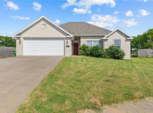 5667 Cord Ave, Springdale, AR 72762