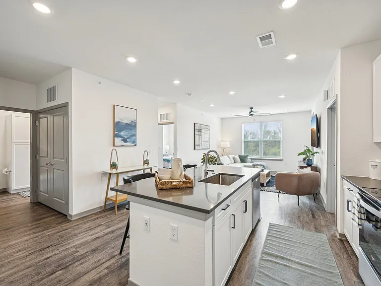 The Quarry Luxury Apartments — Photo 5