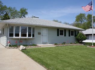 2018 W Glen Flora Ave, Waukegan, IL 60085