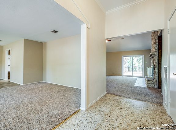 4th image of 1618 Rob Roy Ln