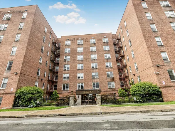 1 Vincent #4E, Bronxville, NY 10708