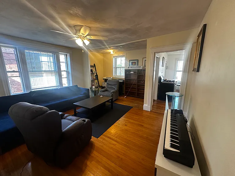25 Fairfield St #6 — Photo 1