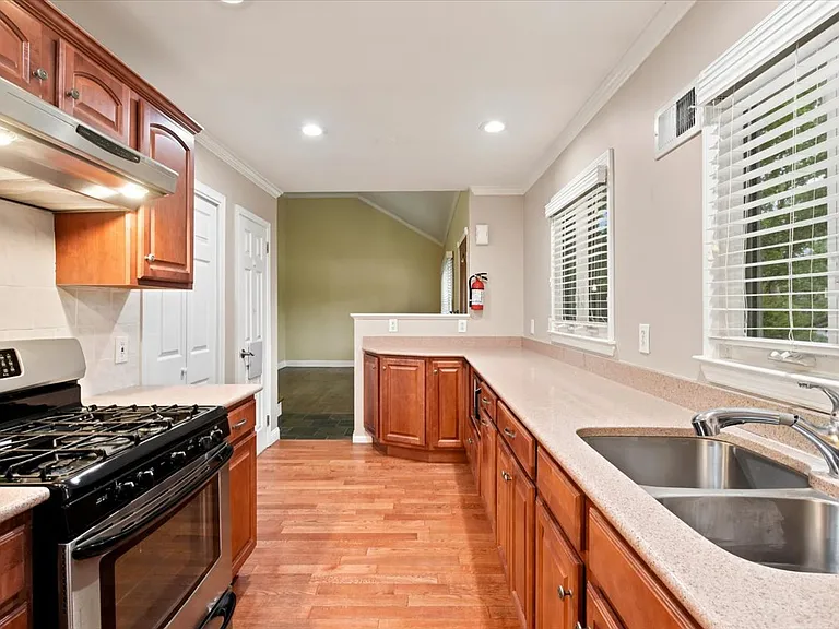 Kitchen Alternate View