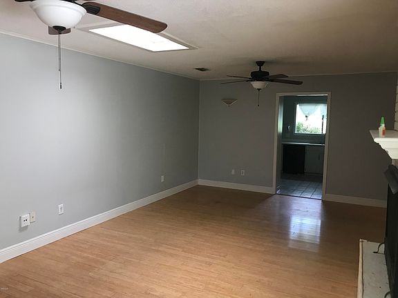4th image of 1636 Mary Ann Dr