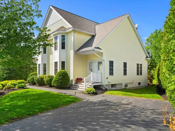 5 Meagans Way #5, Haverhill, MA 01832